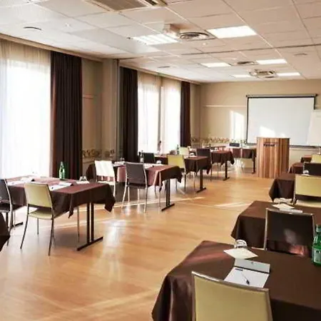Ibis Styles Strasbourg Nord Palais Des Congres 3* 쉴티그하임