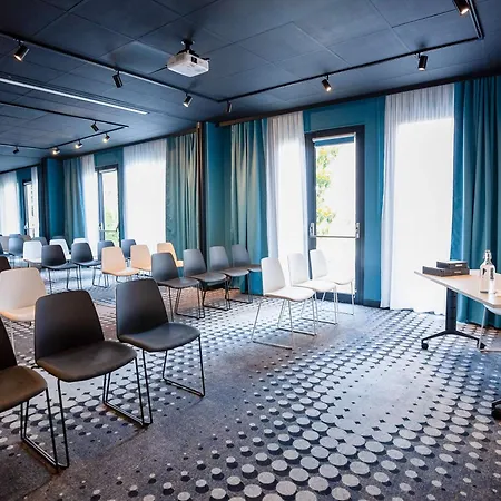 Ibis Styles Strasbourg Nord Palais Des Congres Hotel