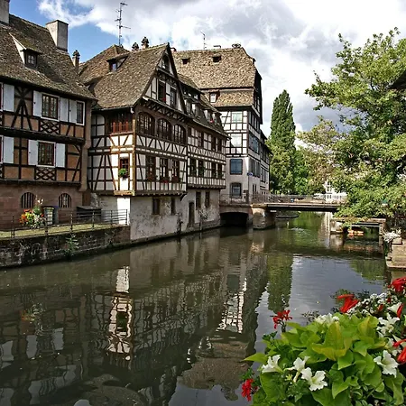 Kyriad Strasbourg Nord - Palais Des Congrès 3*