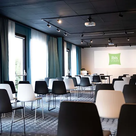 Ibis Styles Strasbourg Nord Palais Des Congres Hotel 3*