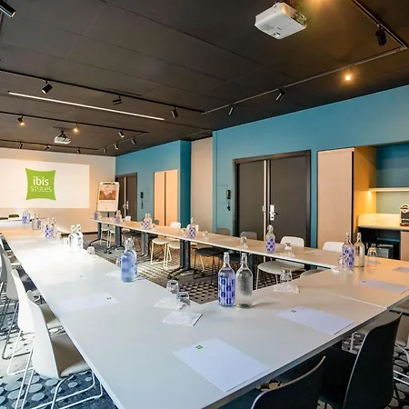 Ibis Styles Strasbourg Nord Palais Des Congres שילטיגהיים