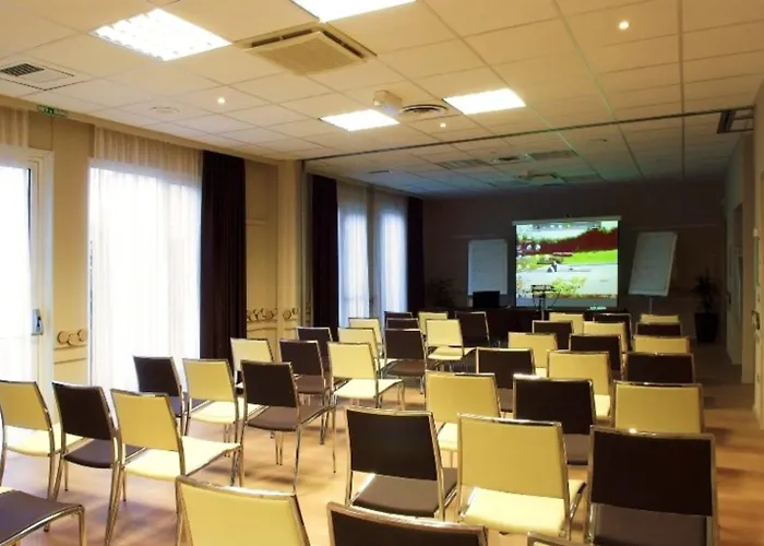 Hotel Ibis Styles Strasbourg Nord Palais Des Congres 3*