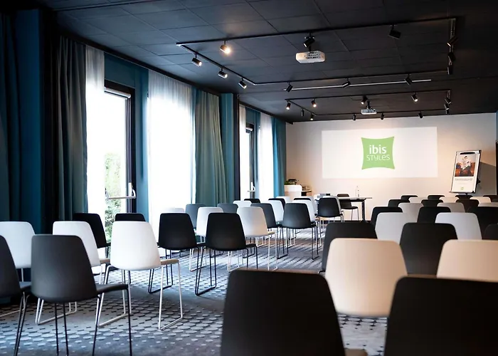 Ibis Styles Strasbourg Nord Palais Des Congres Hotel 3*